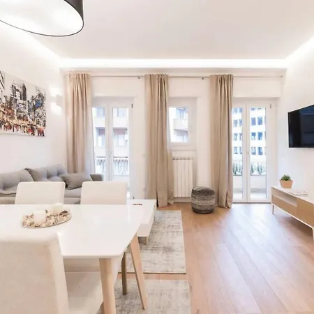 Lovely Flat In Piazza Morosini * 로마