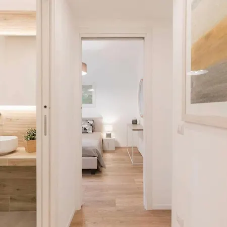 Lovely Flat In Piazza Morosini 아파트 *